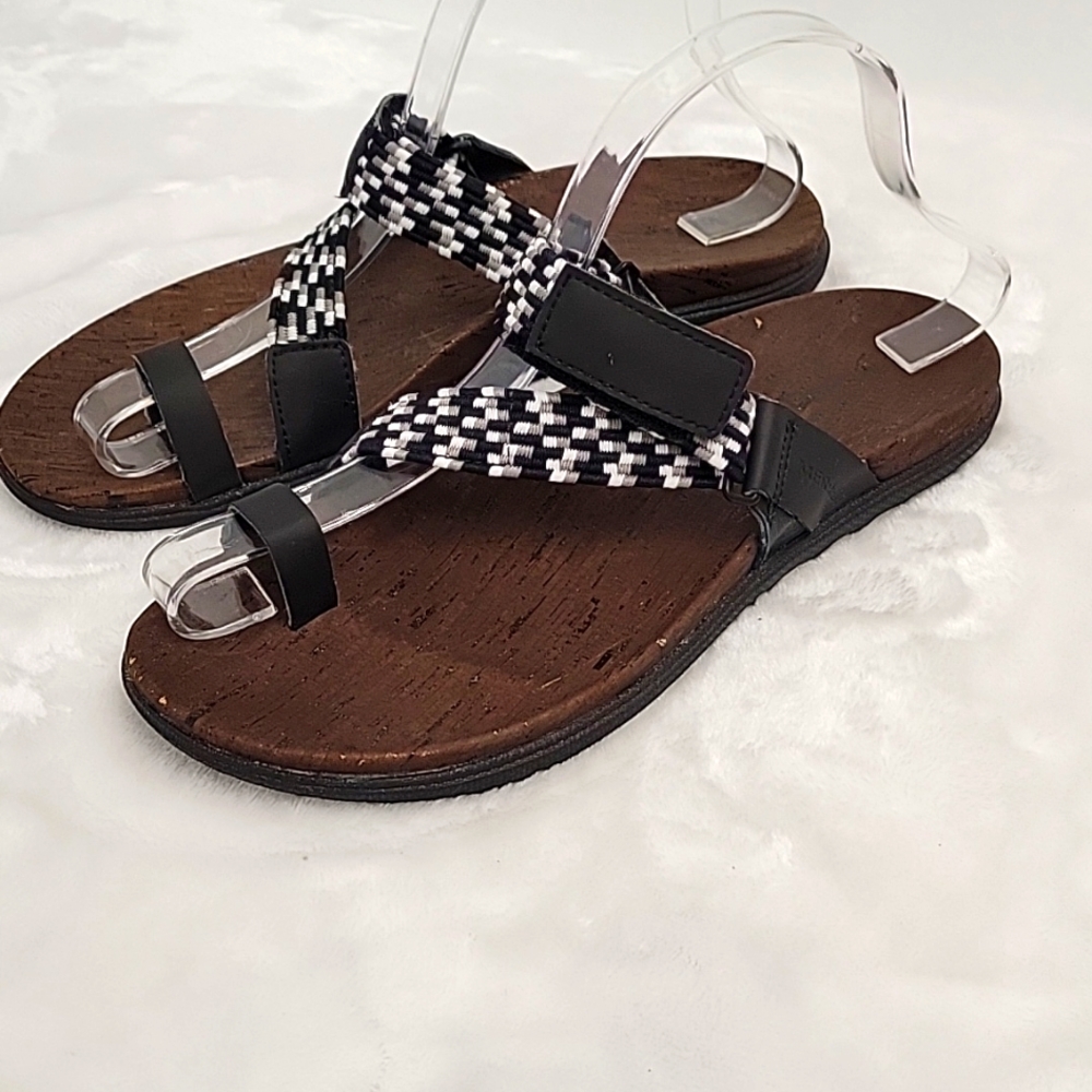 8M Women's Black Woven Strap Sandals